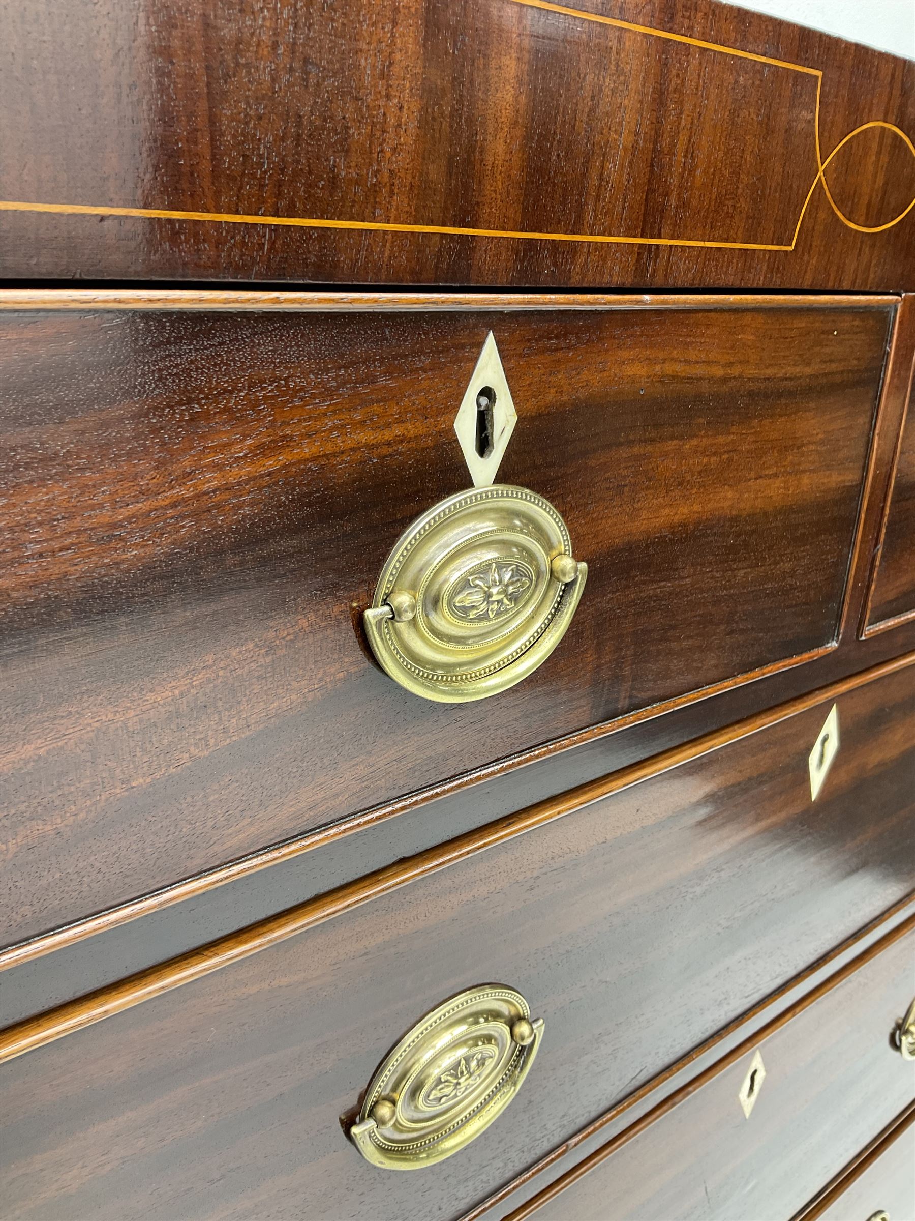 Early 19th century mahogany chest - Image 4 of 4