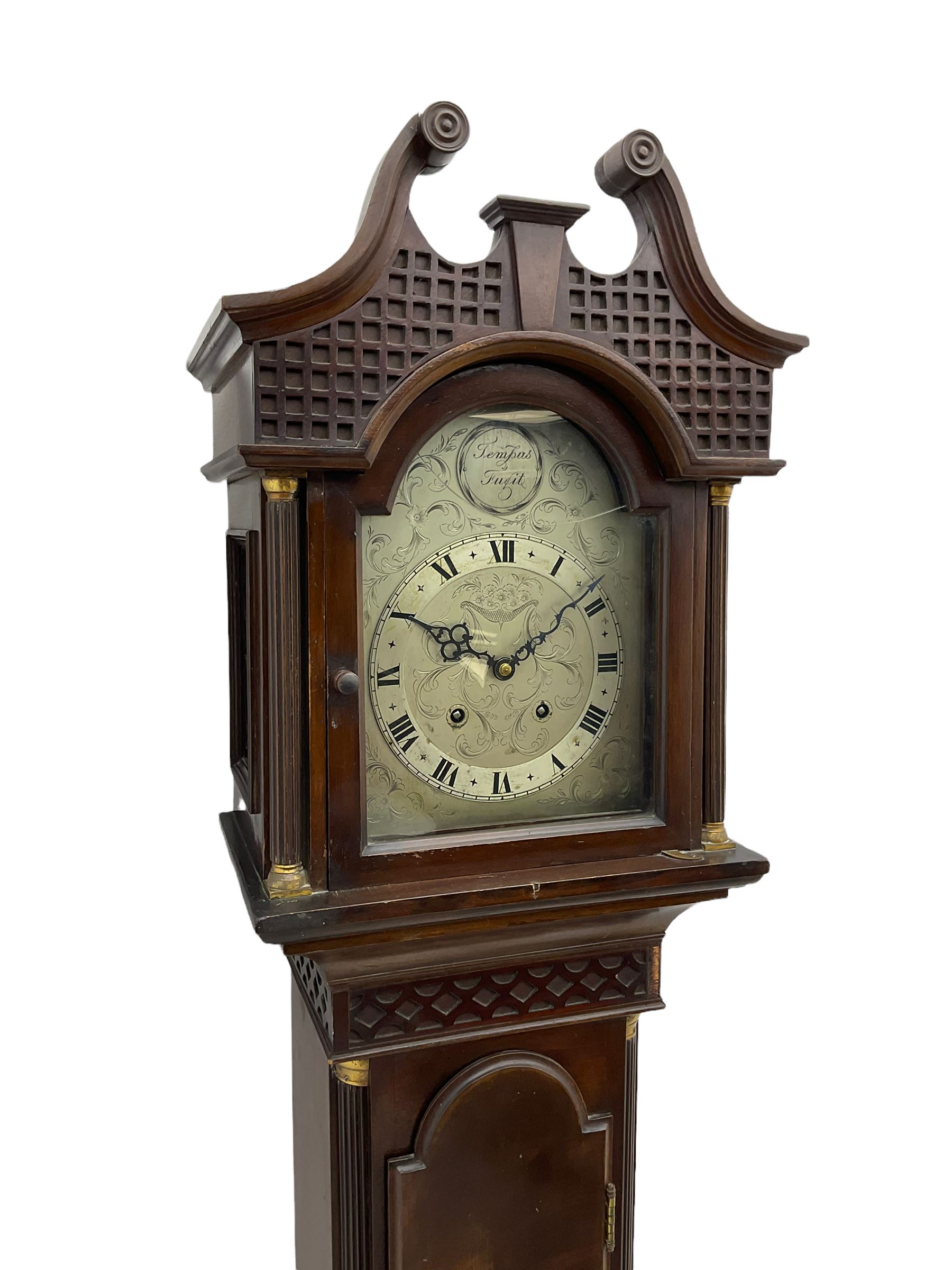 A compact mid-20th century �Grandmother� clock in a replica Georgian styled case c1950 - Image 4 of 4