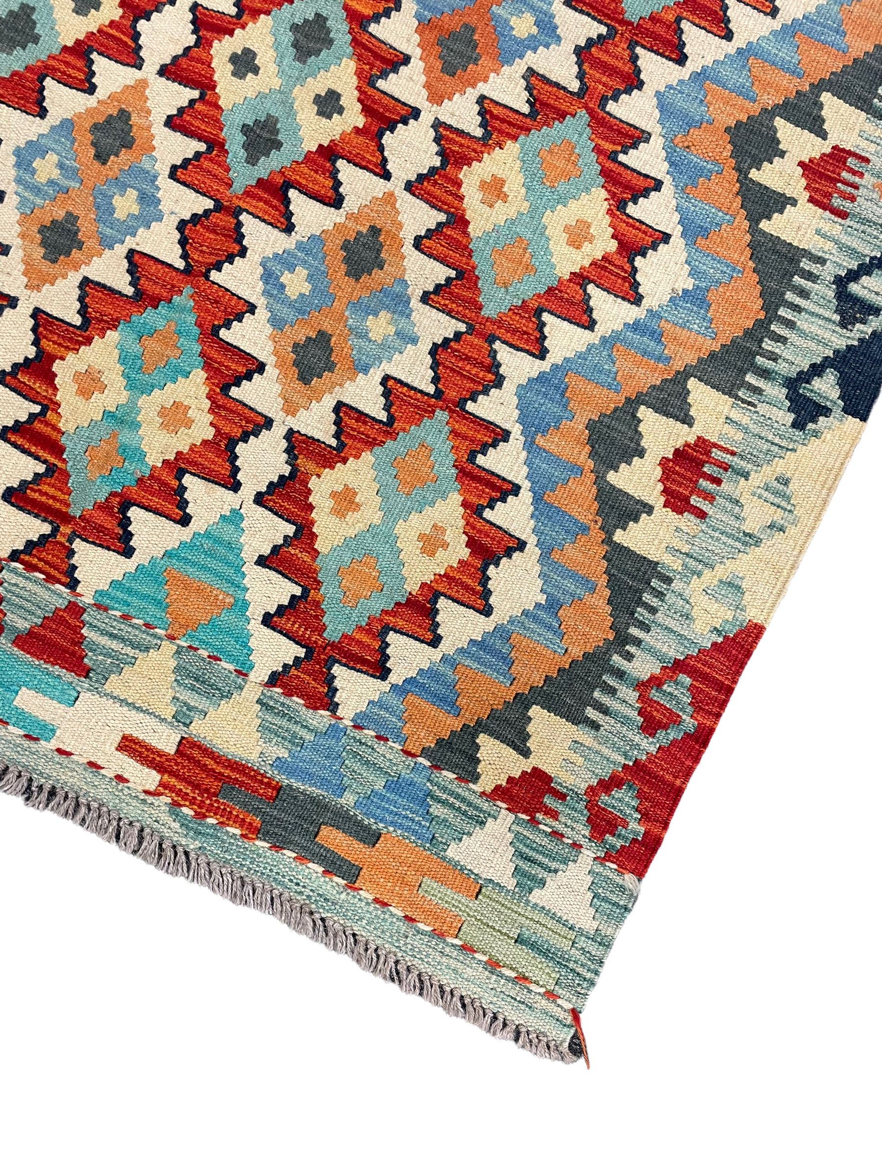 Chobi kilim rug - Image 2 of 3