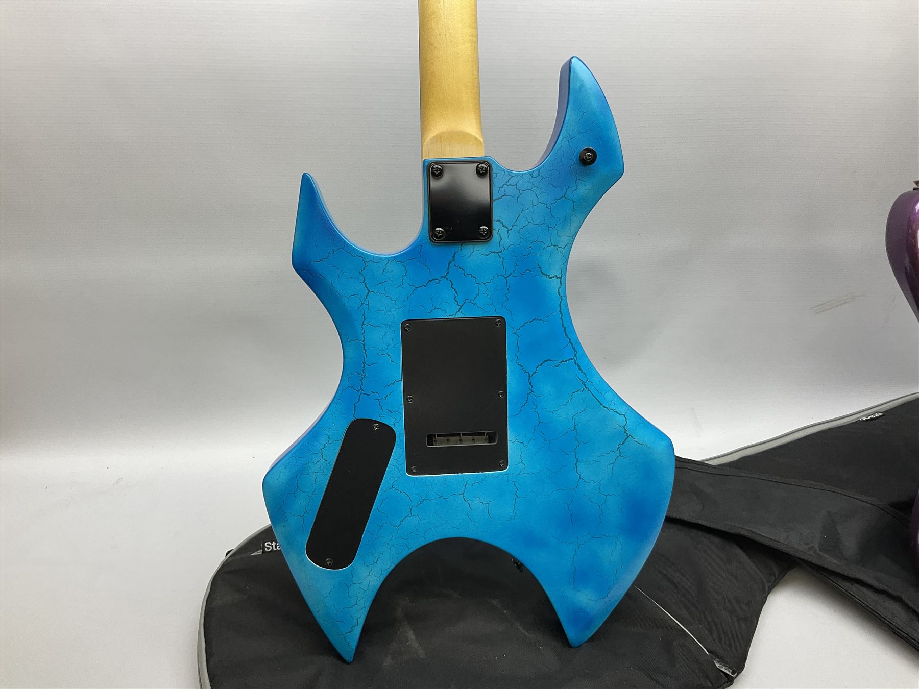 Heavy metal style electric guitar with crackled blue body L107cm; in Stagg gig bag; and Westfield el - Image 6 of 13