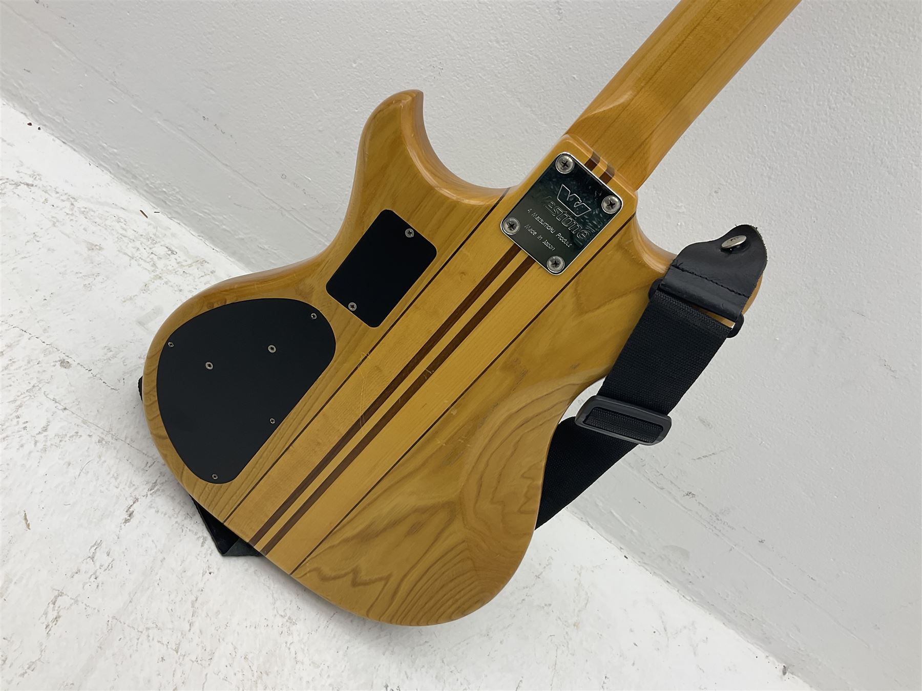 Westone Thunder 1-A elm four-string electric bass guitar - Image 10 of 11