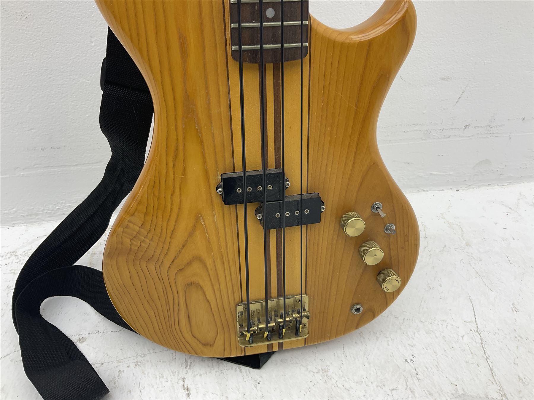 Westone Thunder 1-A elm four-string electric bass guitar - Image 2 of 11