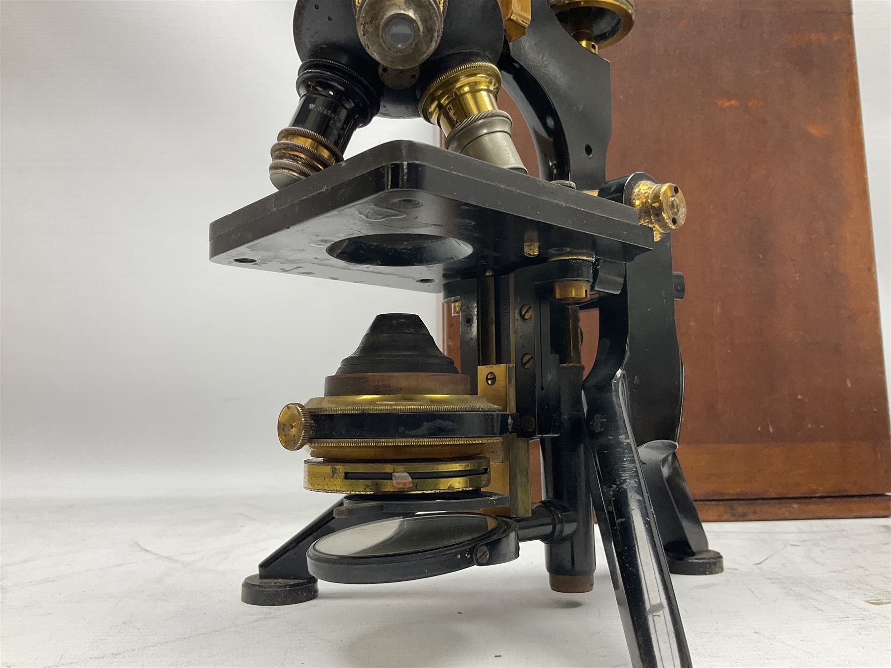 19th century brass and black japanned monocular microscope by W. Watson & Sons Ltd. 313 High Holborn - Image 5 of 15