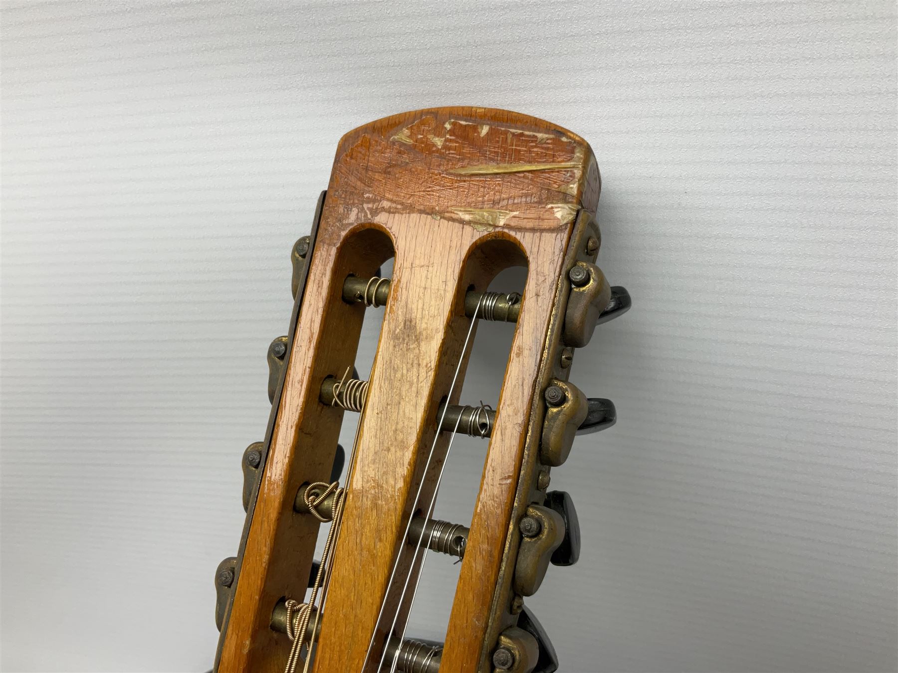 Rosetti Serenader eight-string mandolin with slightly bowed segmented maple back and ribs and ivorin - Image 5 of 13