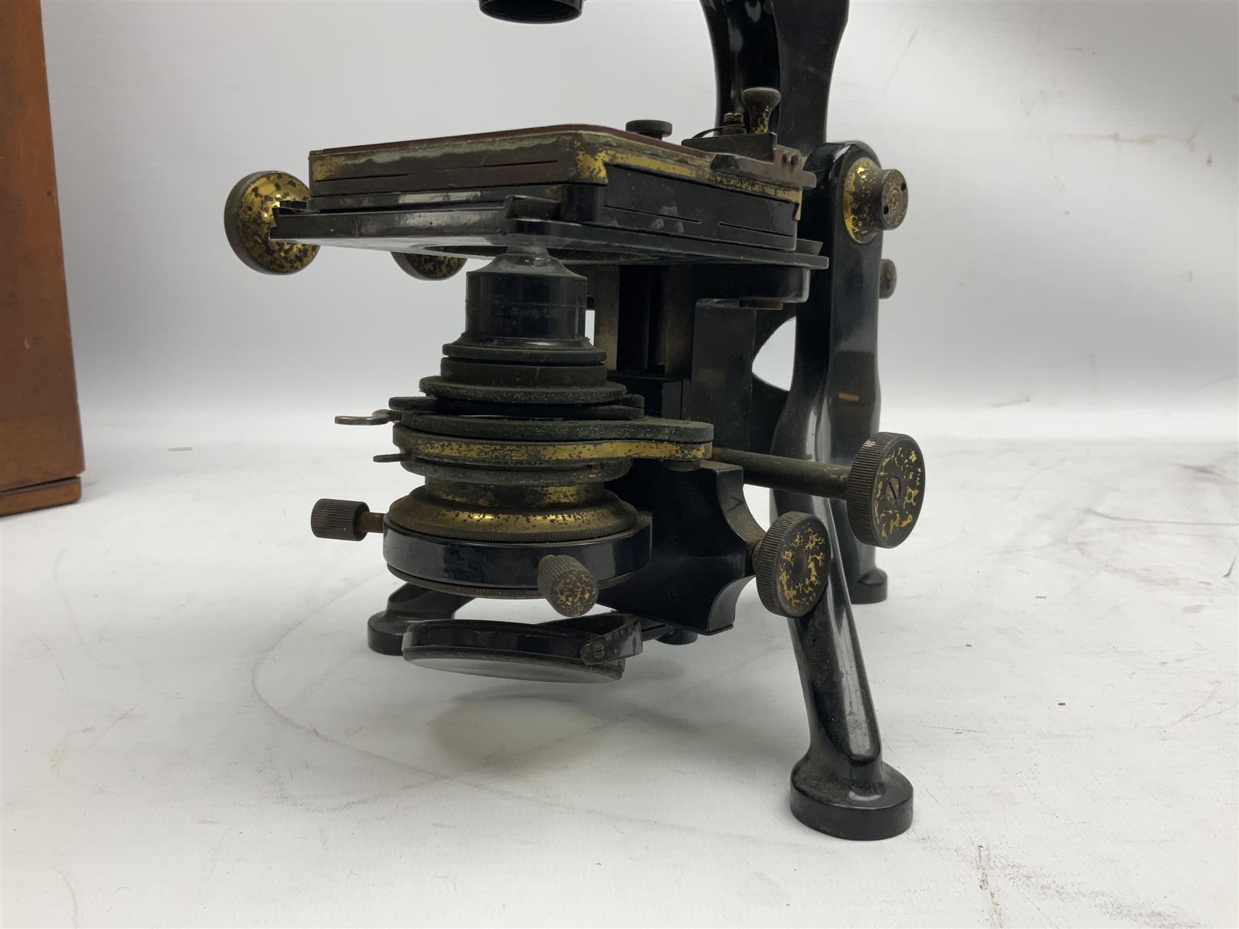 19th century brass and black japanned monocular microscope by W. Watson & Sons Ltd. 313 High Holborn - Image 8 of 15