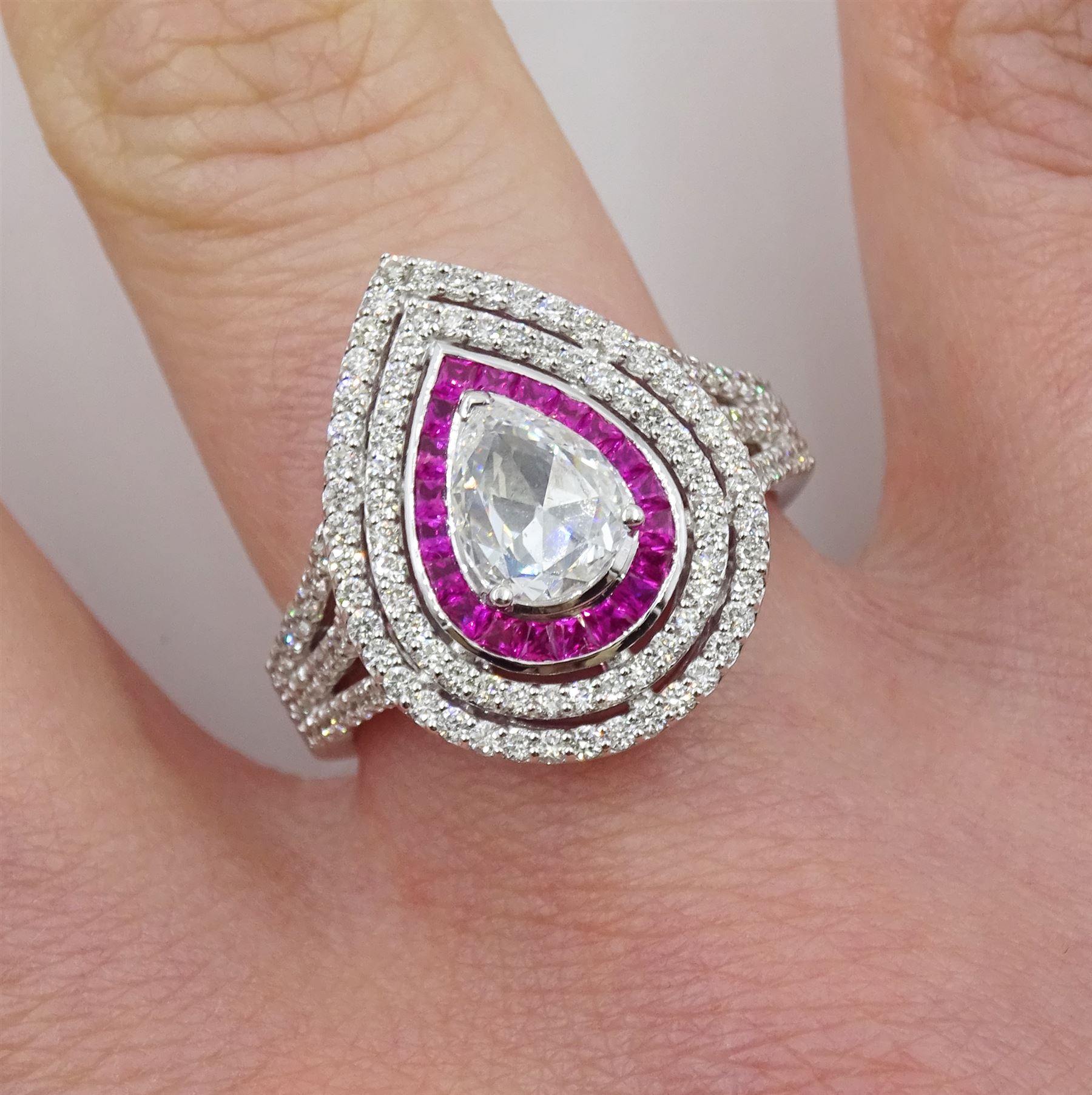 18ct white gold diamond and ruby pear shaped cluster ring - Image 2 of 4