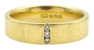 18ct gold three stone round brilliant cut diamond wedding band