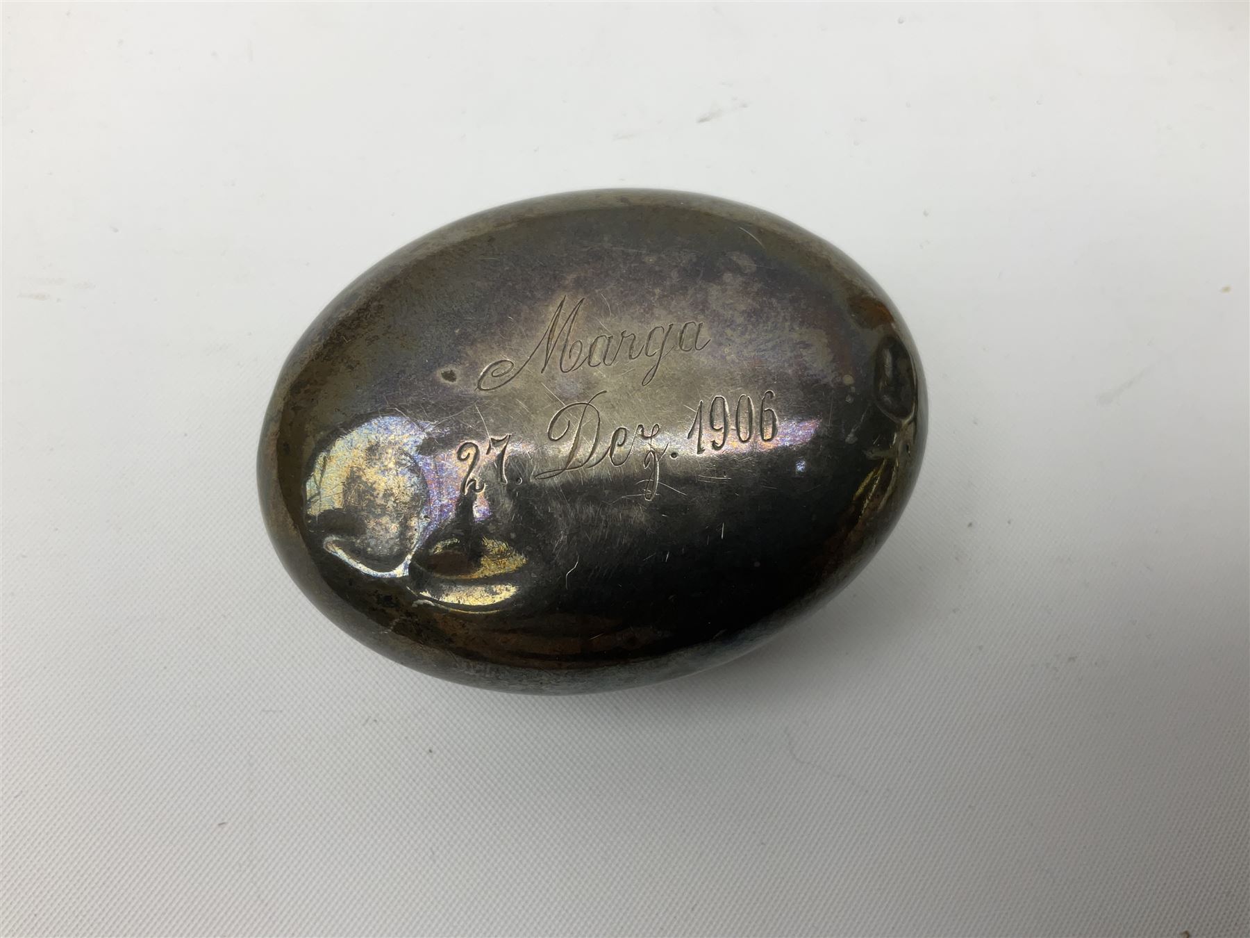 German silver pill box of oval form - Image 3 of 7