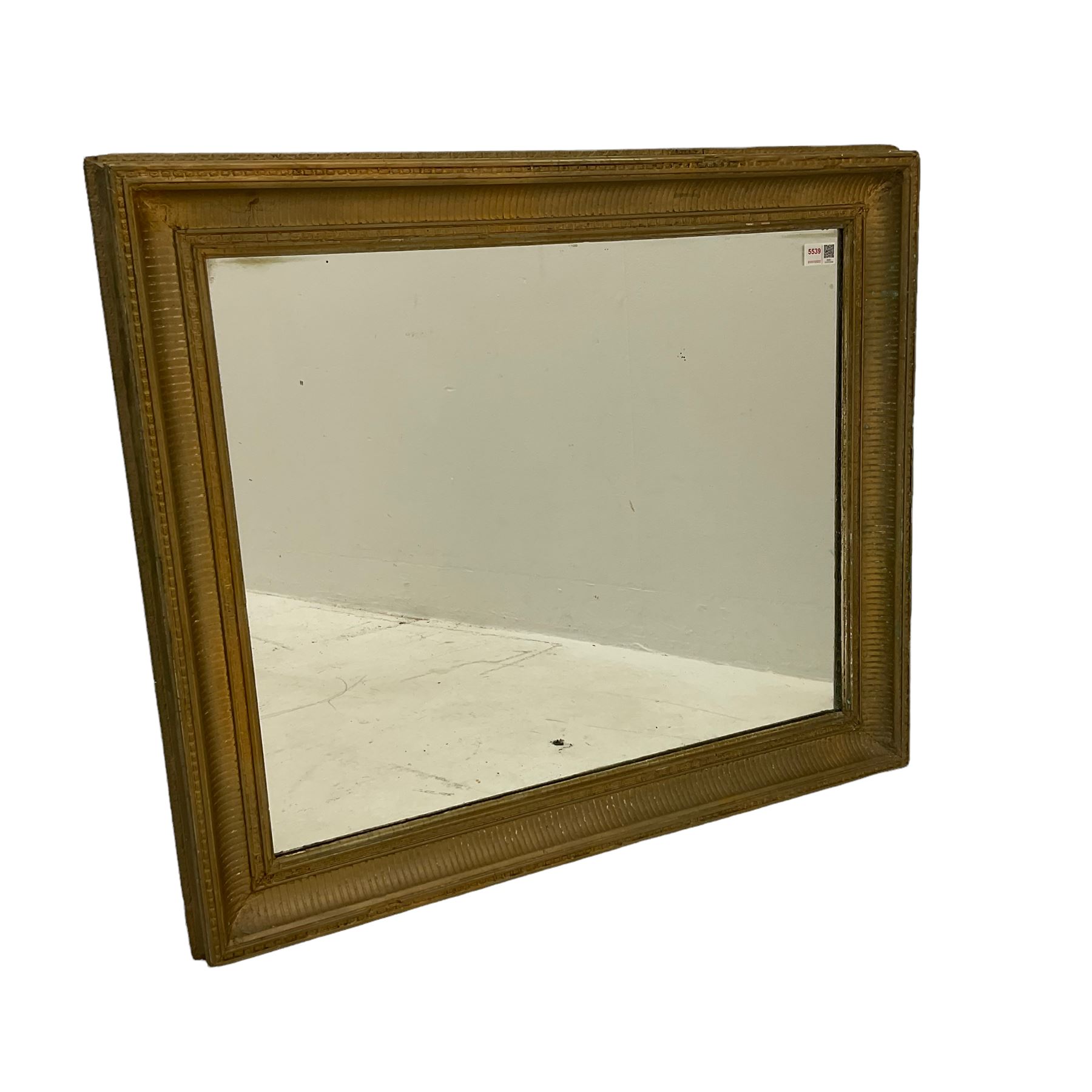 Rectangular mirror in gilt frame (78cm x 104cm) - Image 2 of 3