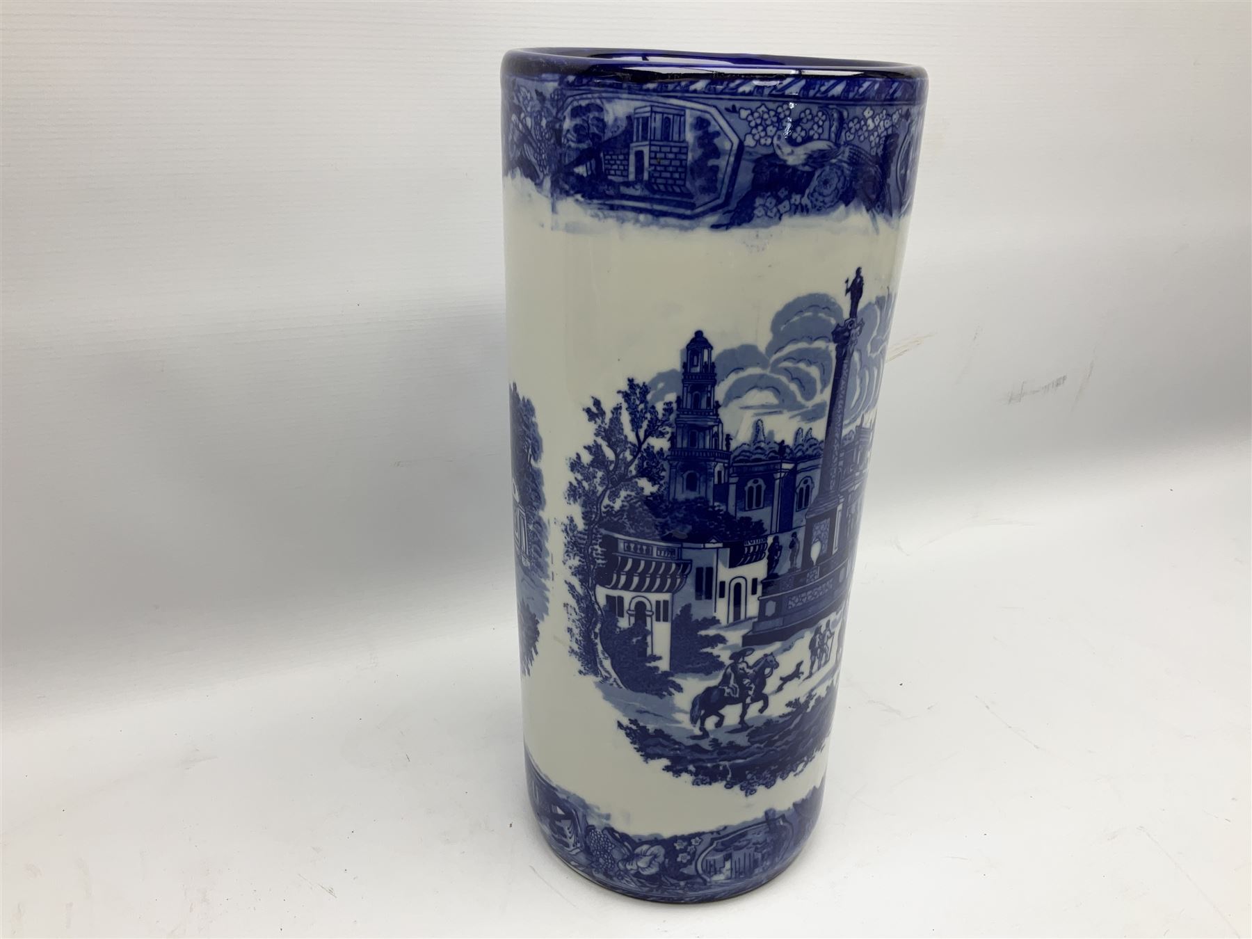 Blue and white stick stand decorated with transfer printed cityscape - Image 4 of 7