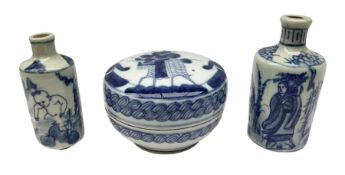 Early 20th century Chinese blue and white porcelain box and cover