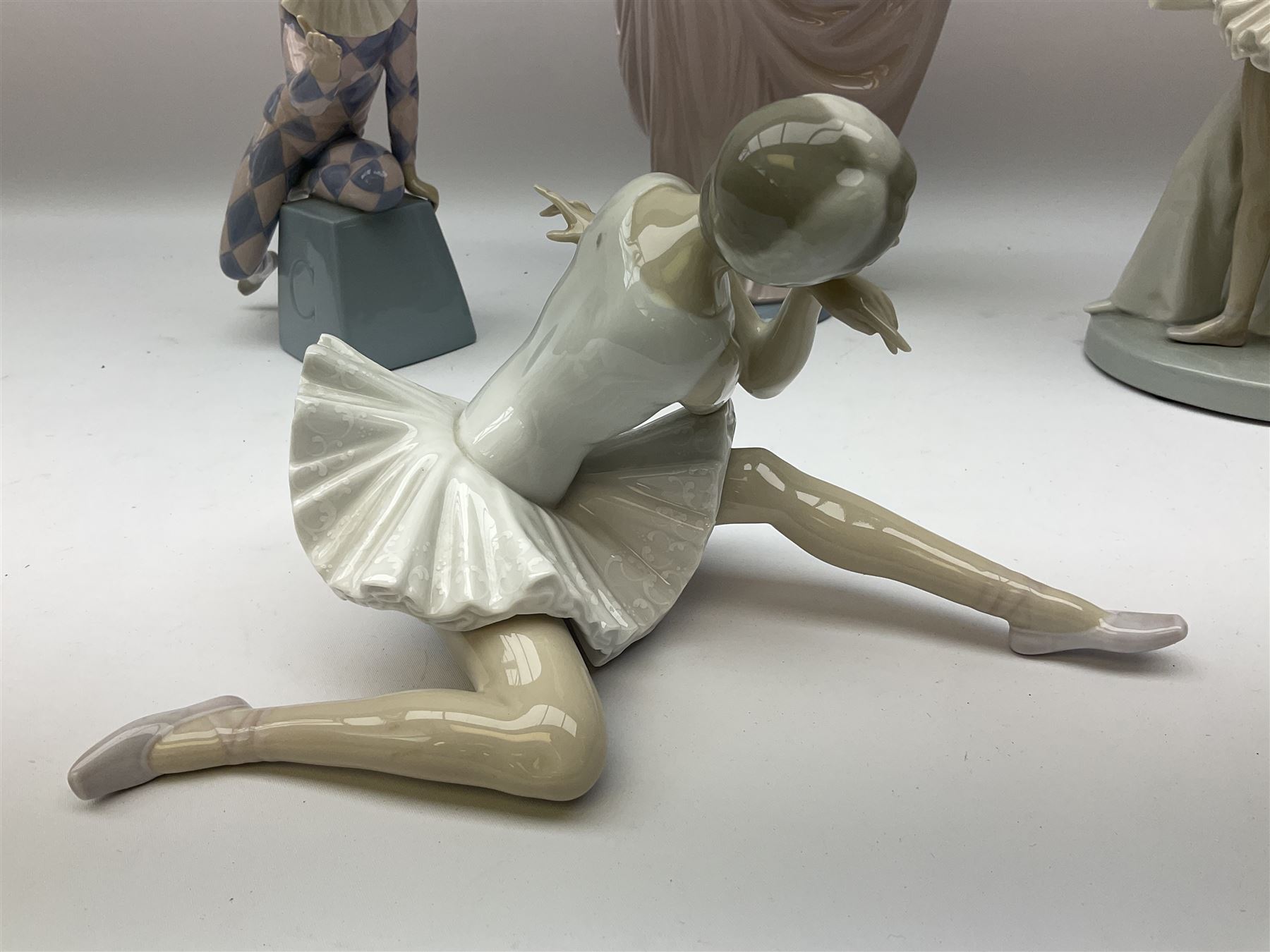 Four Lladro figures - Image 3 of 9