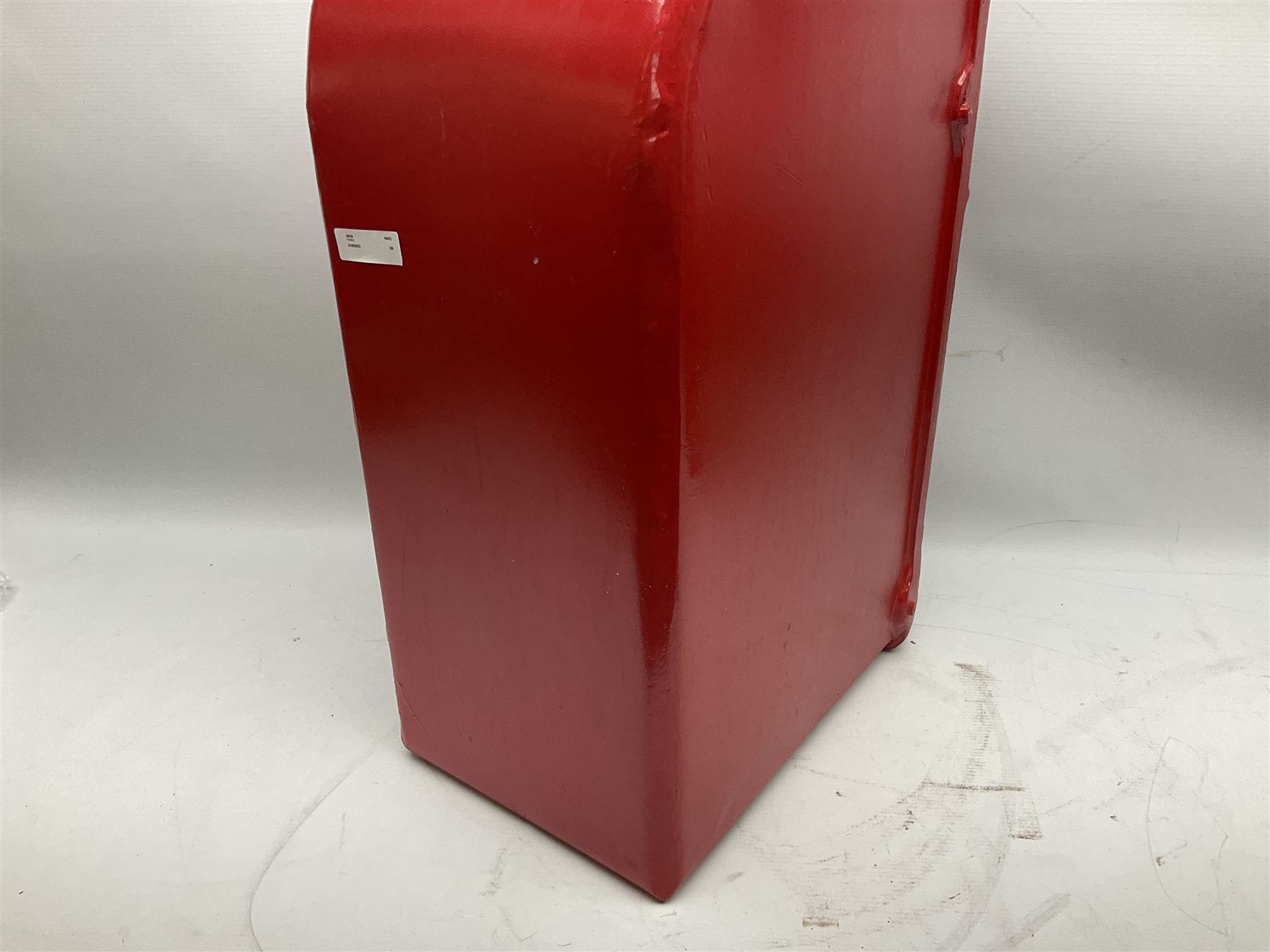Reproduction red painted cast iron postbox - Image 6 of 7