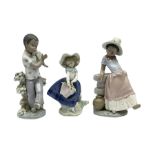 Pair of Lladro figures designed by Jose Roig