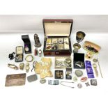Collection of vintage and later costume jewellery