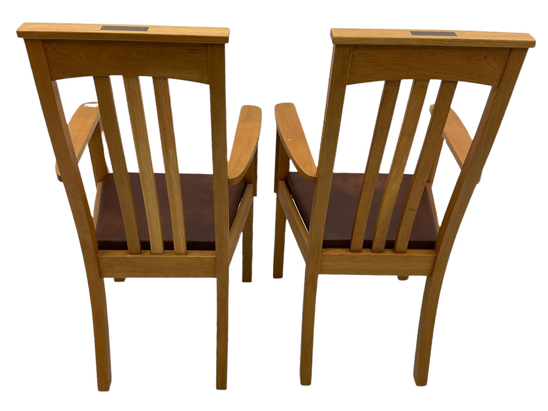 Pair of solid oak Arts and Crafts style carver chairs - Image 4 of 4