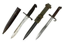 Austrian Model 1895 carbine NCO's knife bayonet with 25cm fullered steel blade; in steel scabbard wi