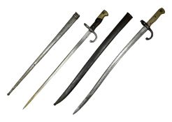 French Model 1866 Chassepot bayonet with 57cm curving fullered steel blade dated 1871 No.S9393*; in