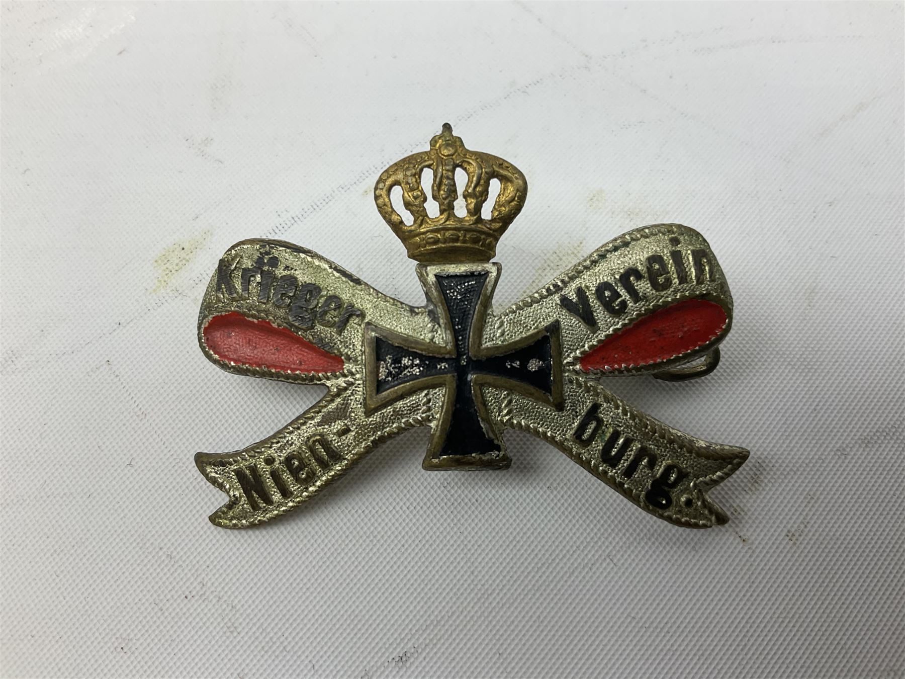 Two WW2 German Army Afrika Korps pith helmet metal side badges; RAD oval metal badge by J.B.u.Co.; W - Image 2 of 9
