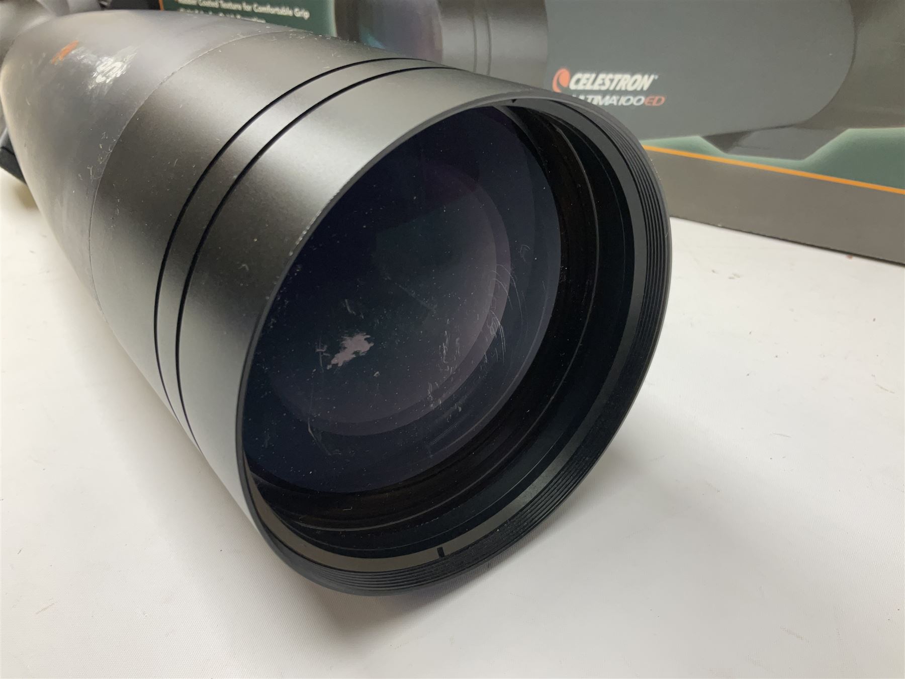 Celestron Ultima 100ED zoom spotting scope - Image 9 of 9