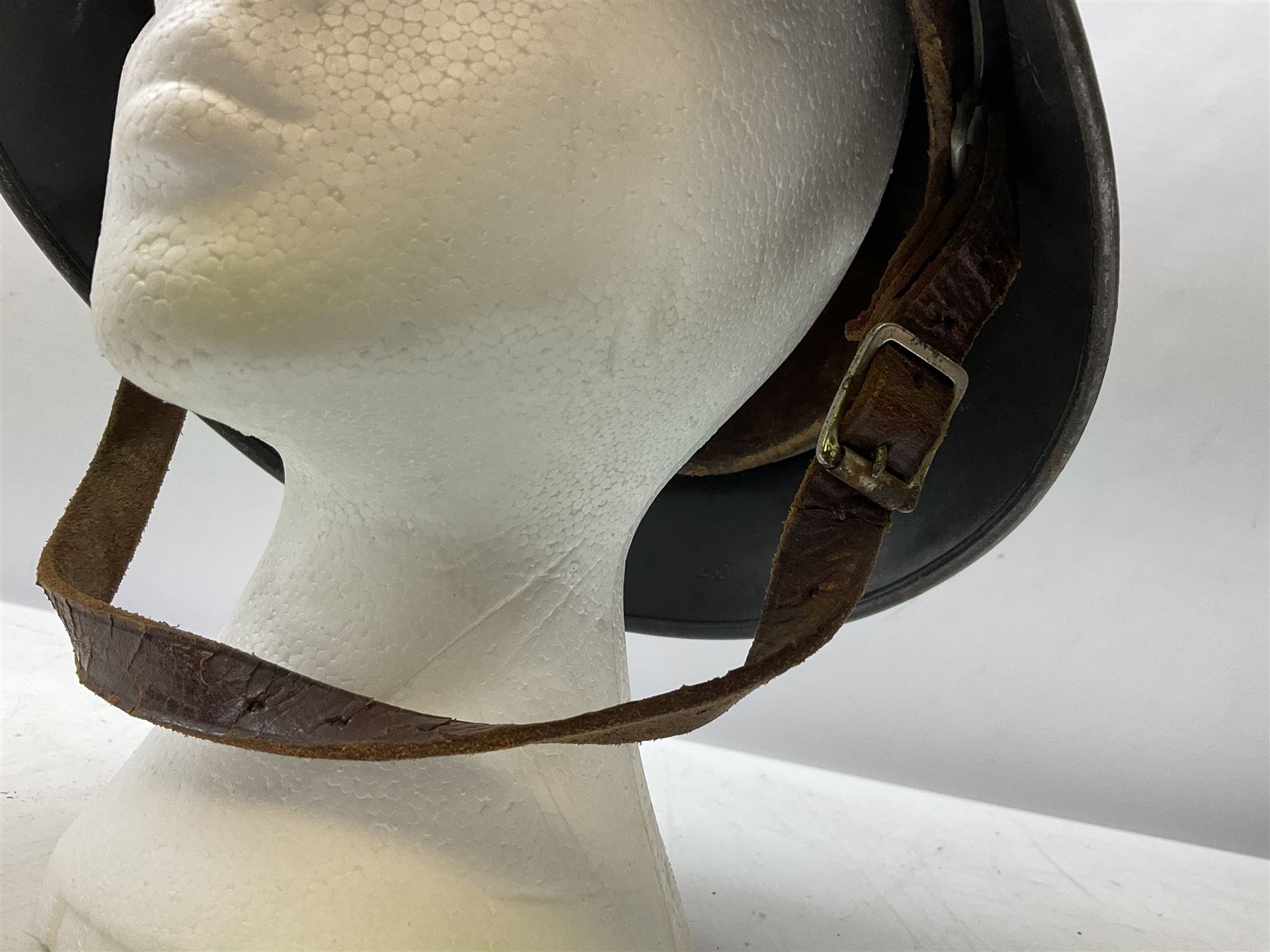 WW2 German steel helmet painted in undecaled Luftwaffe bluey grey with leather liner and chin strap - Image 8 of 11