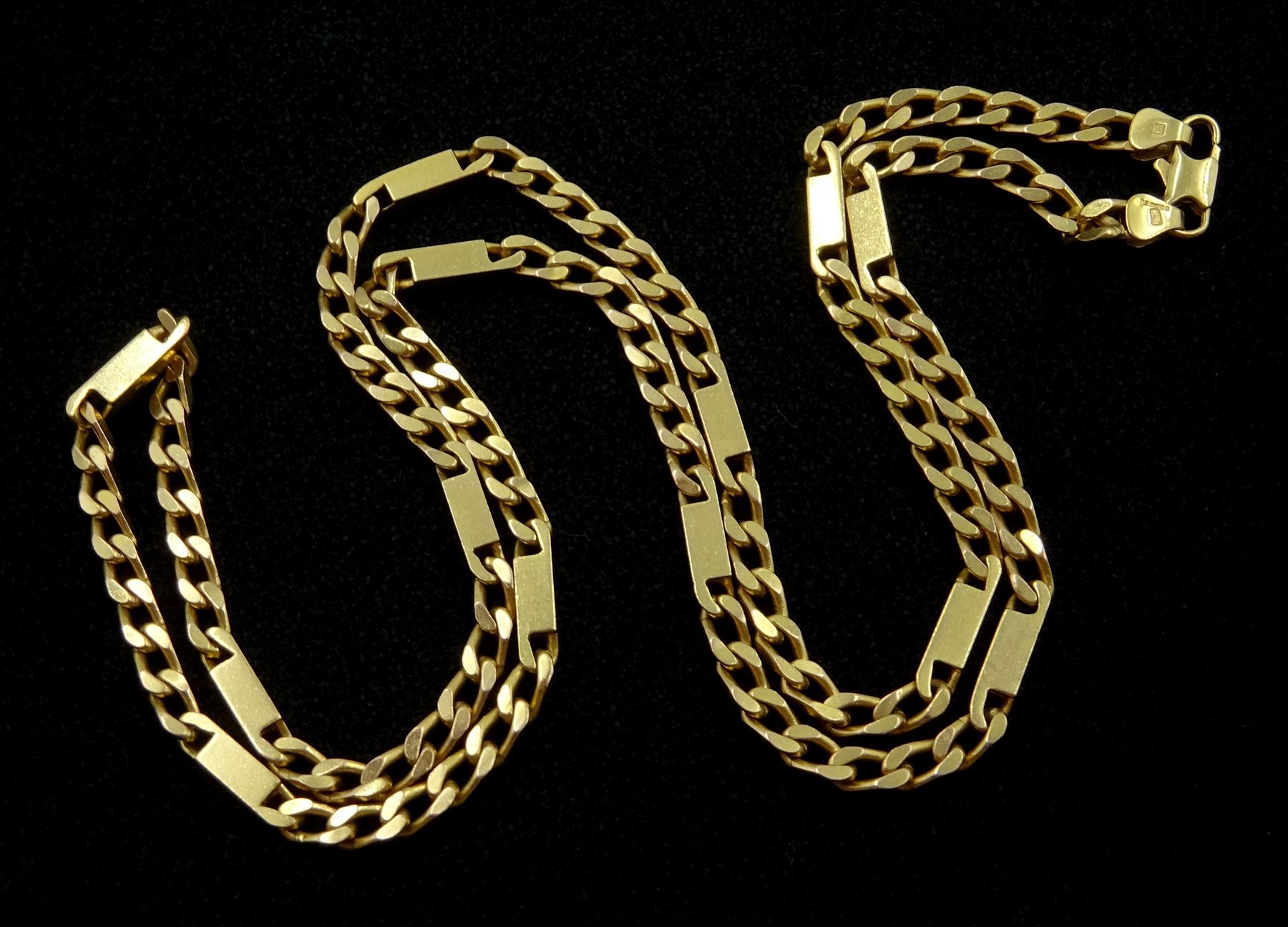 9ct gold fancy Figaro link necklace - Image 2 of 2