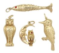 Four 9ct gold pendant charms including owl and moon