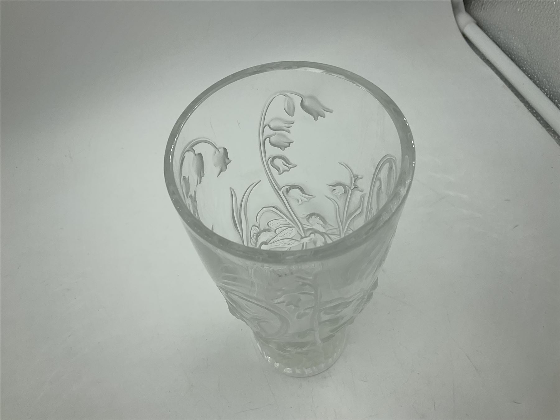 Lalique Elves frosted glass vase - Image 4 of 6