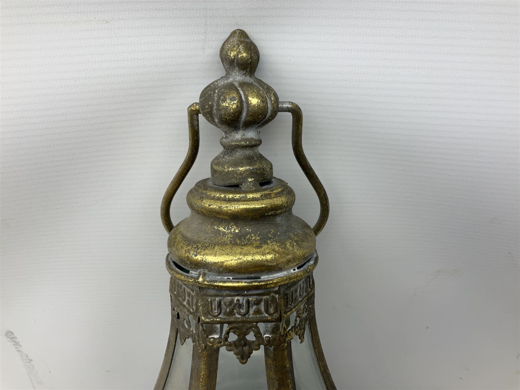Bronzed finish classical style six sided glass lantern with bracket - Image 2 of 20