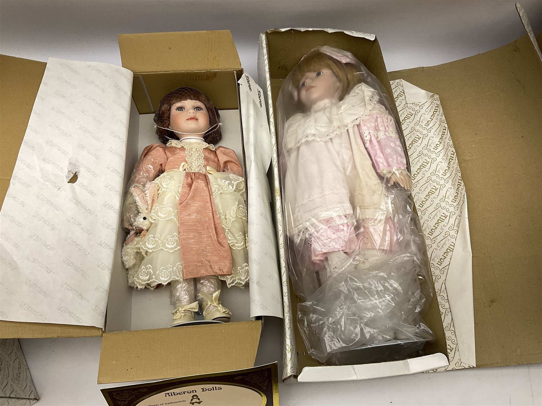 Quantity of Alberon dolls - Image 7 of 9