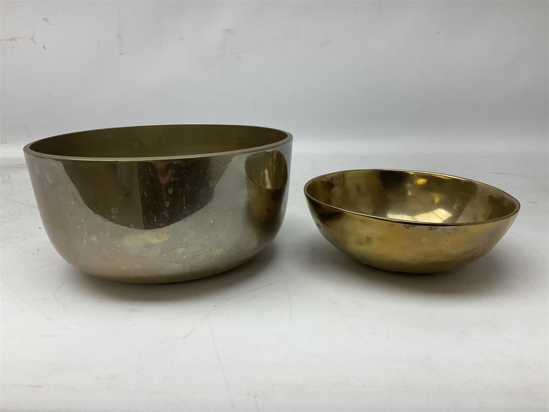 Two Himalayan singing bowls - Image 5 of 5