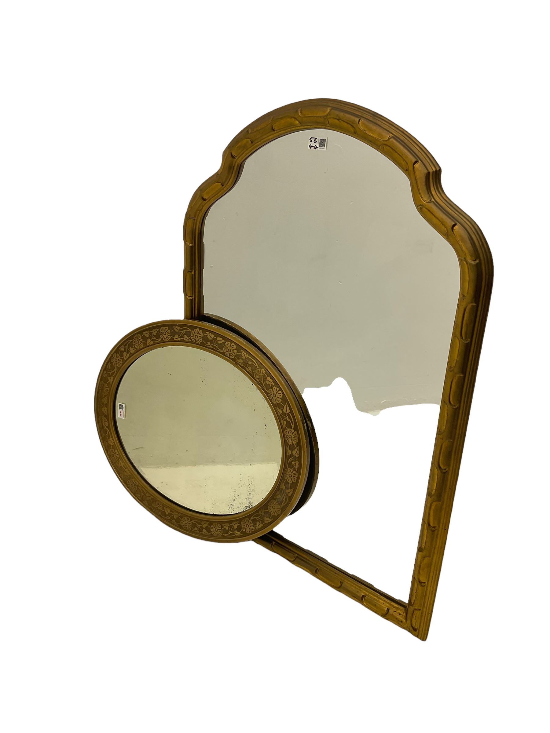 Shaped arch top wall mirror in gilt frame (68cm x 97cm) - Image 2 of 2