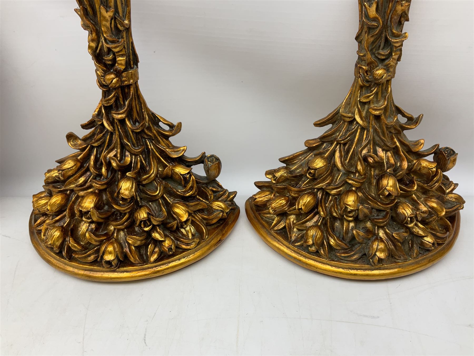 Pair of gilt composite wall brackets modelled as a bouquet of flowers - Image 2 of 7