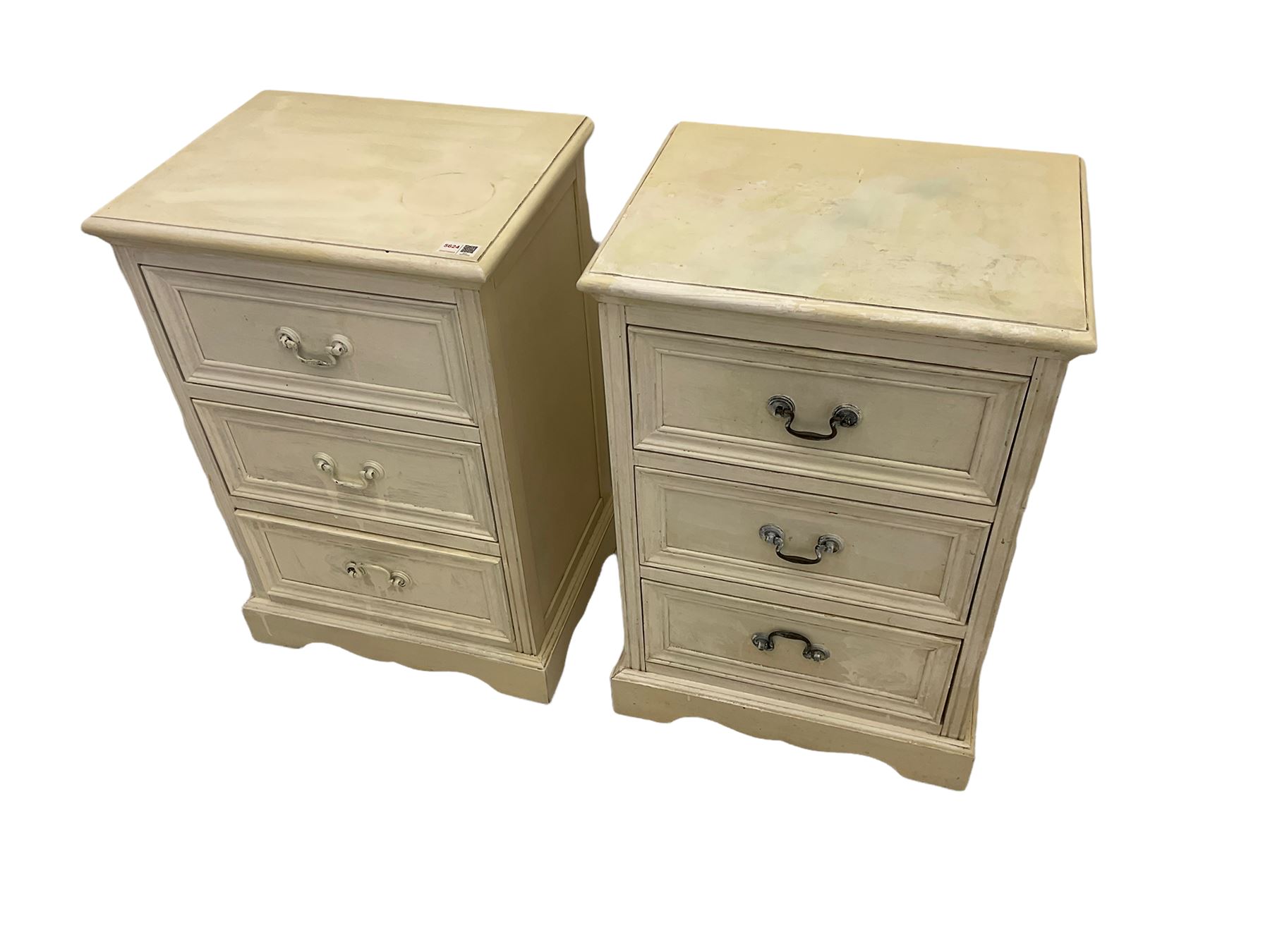 Pair of painted three drawer chest - Image 2 of 2