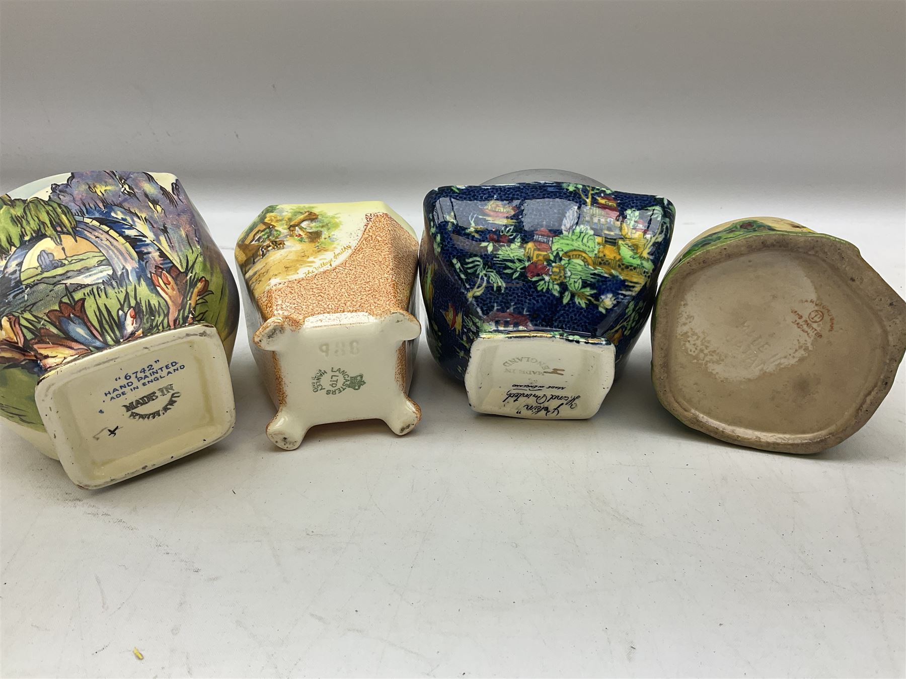 Collection of Japanese Maruhon ware novelty preserve pots - Image 10 of 10