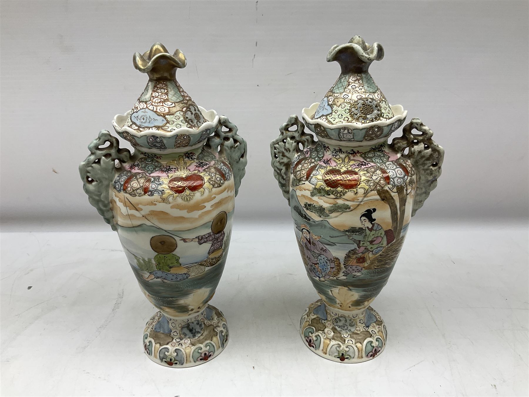 Pair of Royal Nippon Nishki lidded vases - Image 2 of 4