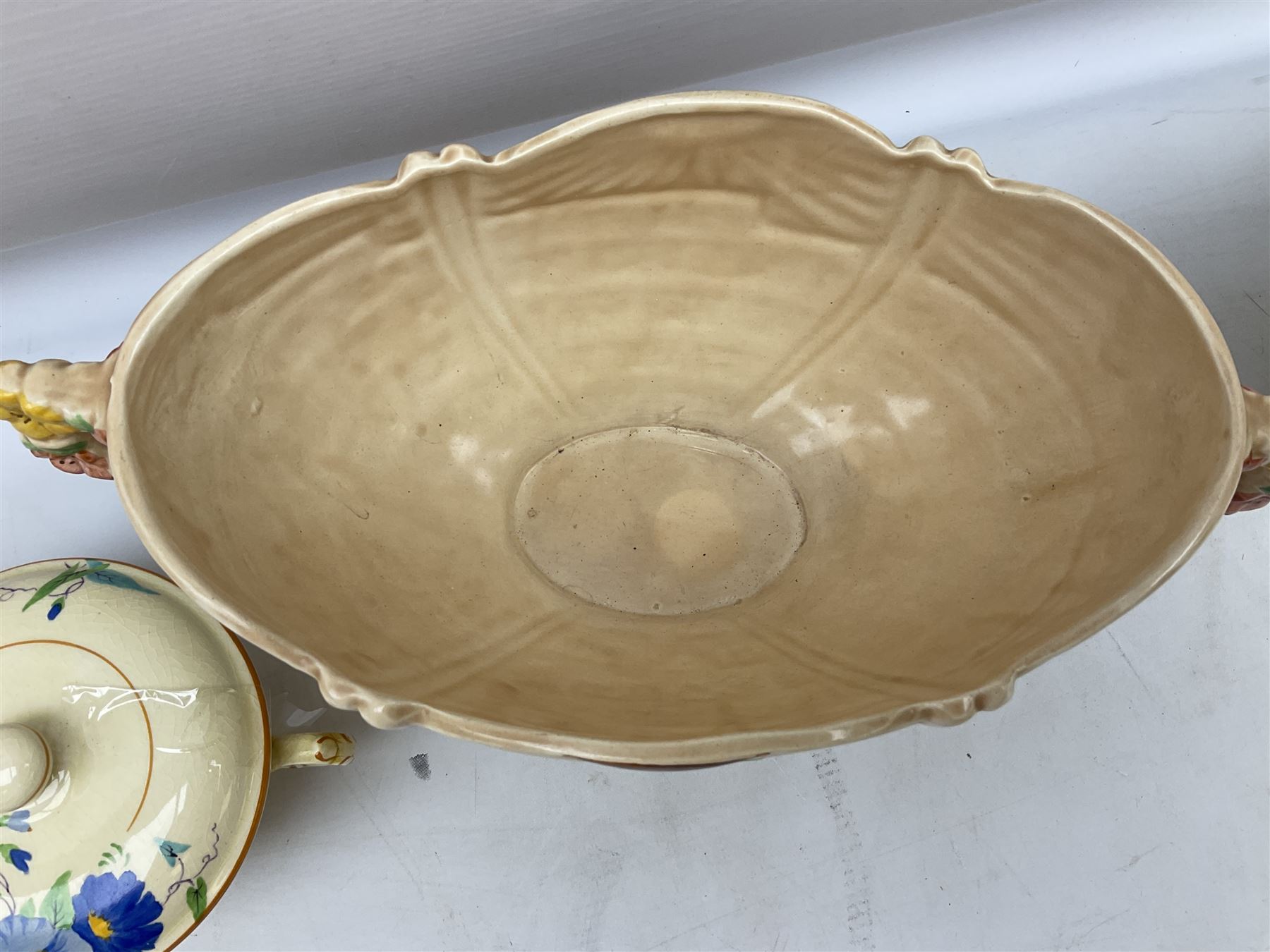 Group of ceramics to include Art Deco examples - Image 8 of 12