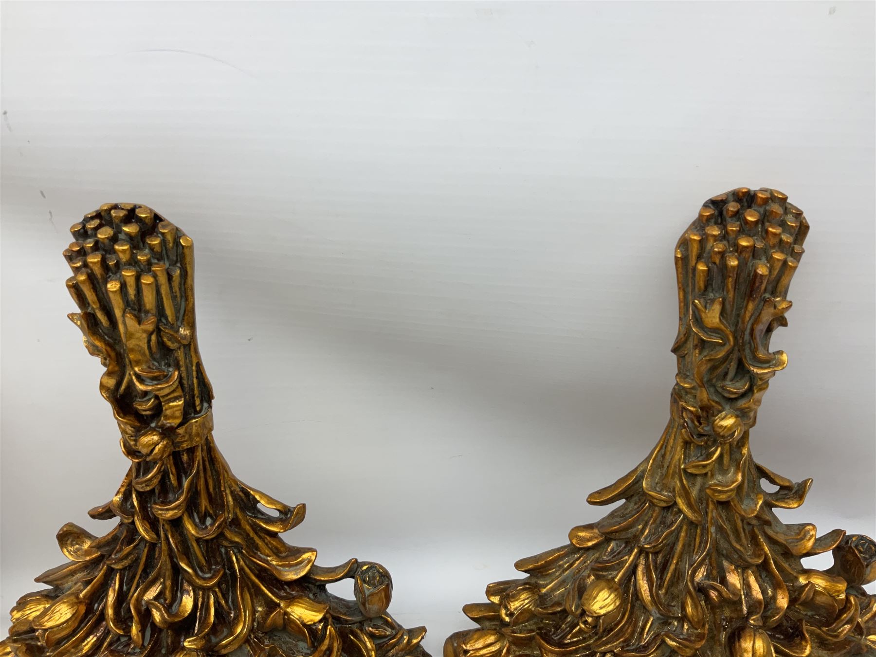 Pair of gilt composite wall brackets modelled as a bouquet of flowers - Image 3 of 7