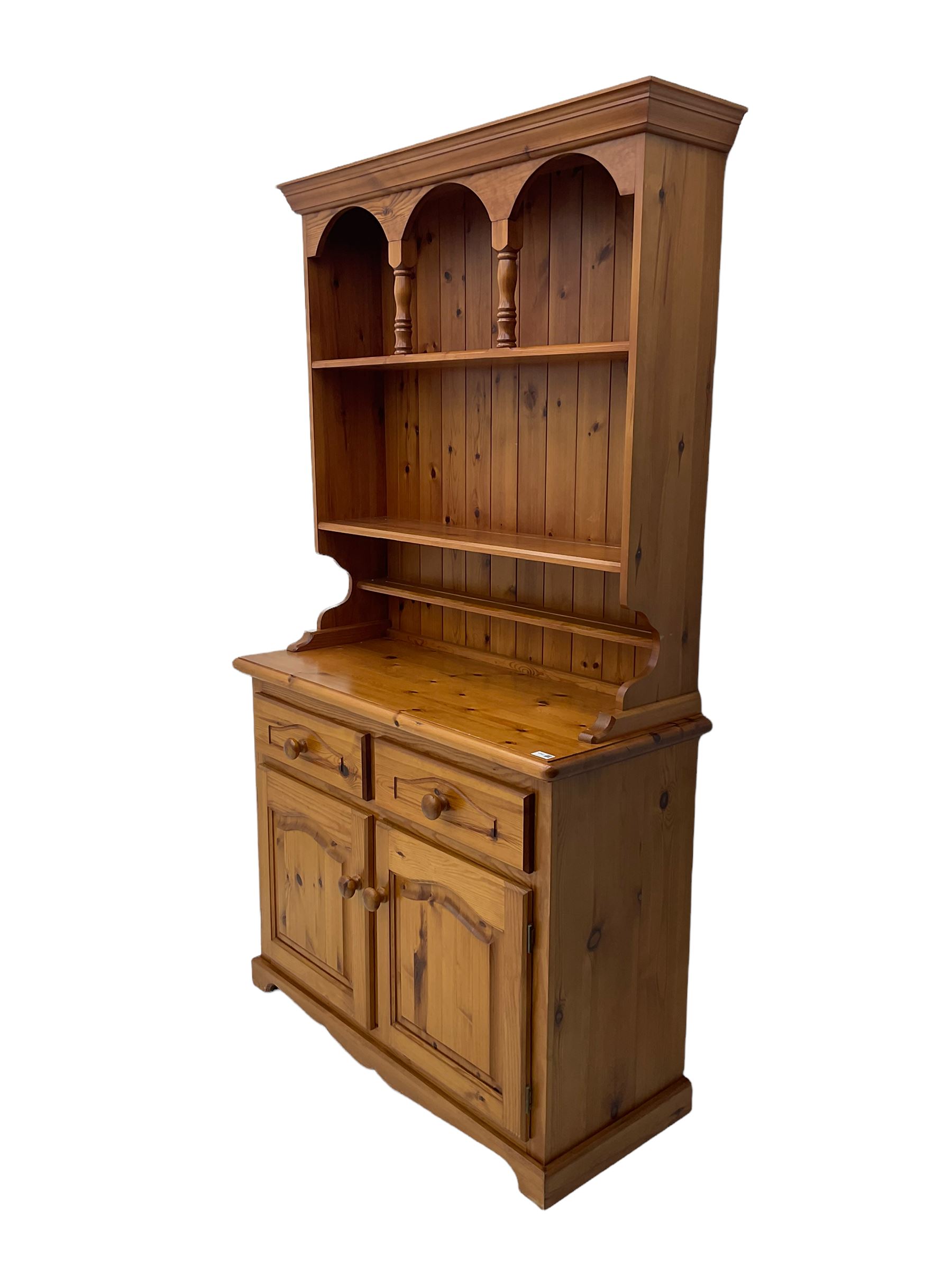 Solid pine kitchen dresser - Image 2 of 6