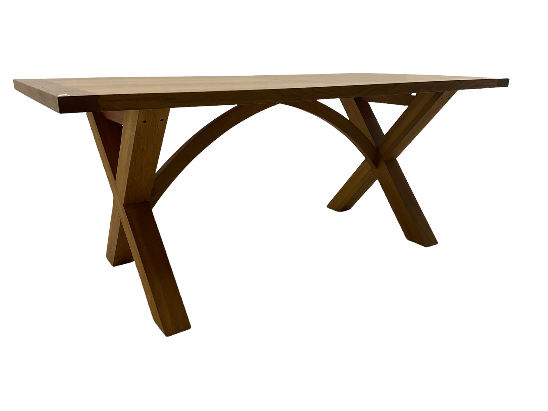 Solid oak dining table on x-framed supports - Image 6 of 11