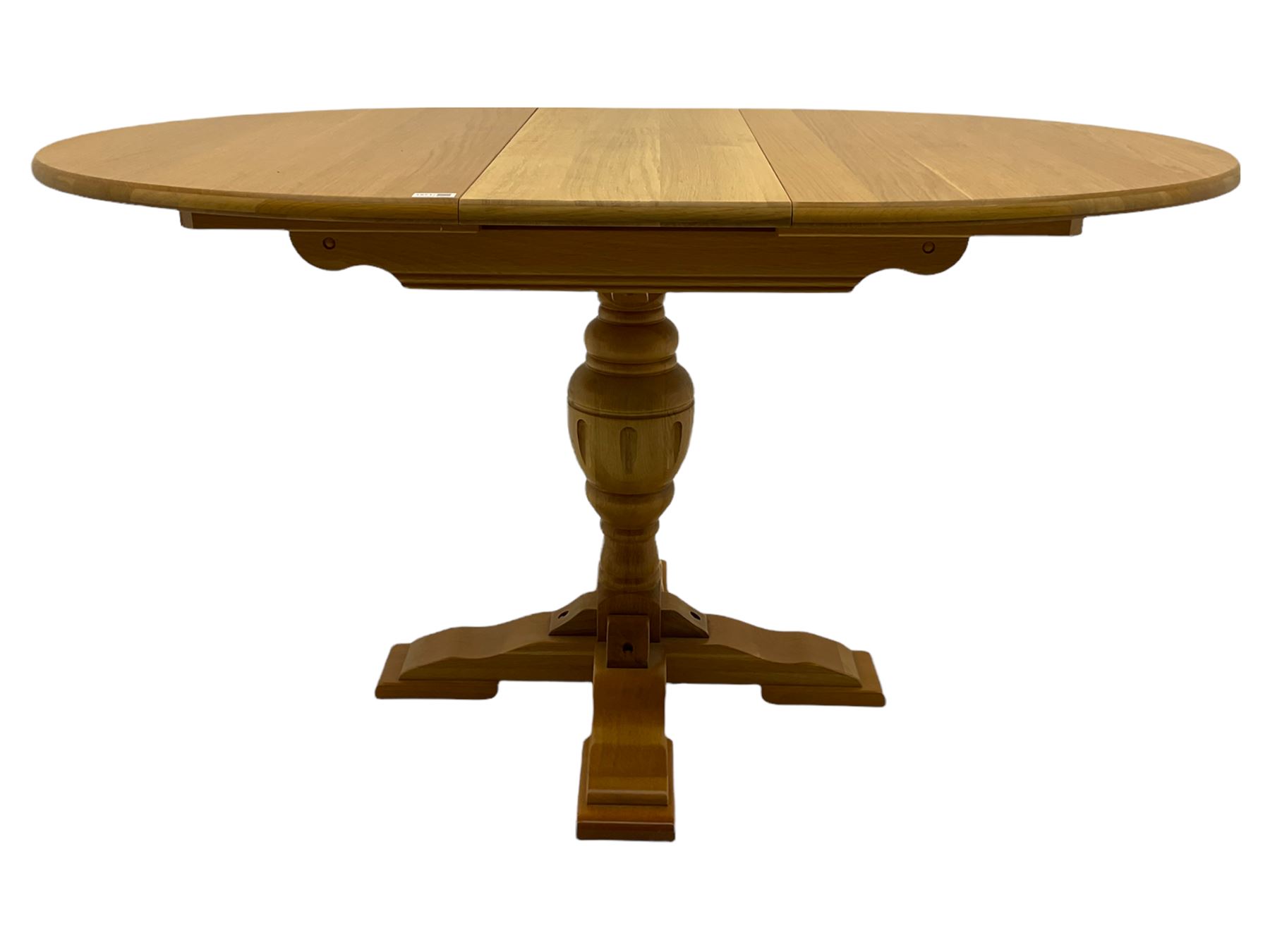 Light oak oval extending dining table - Image 3 of 5