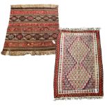 Small Kilim rug decorated with geometric motifs (135cm x 88cm)