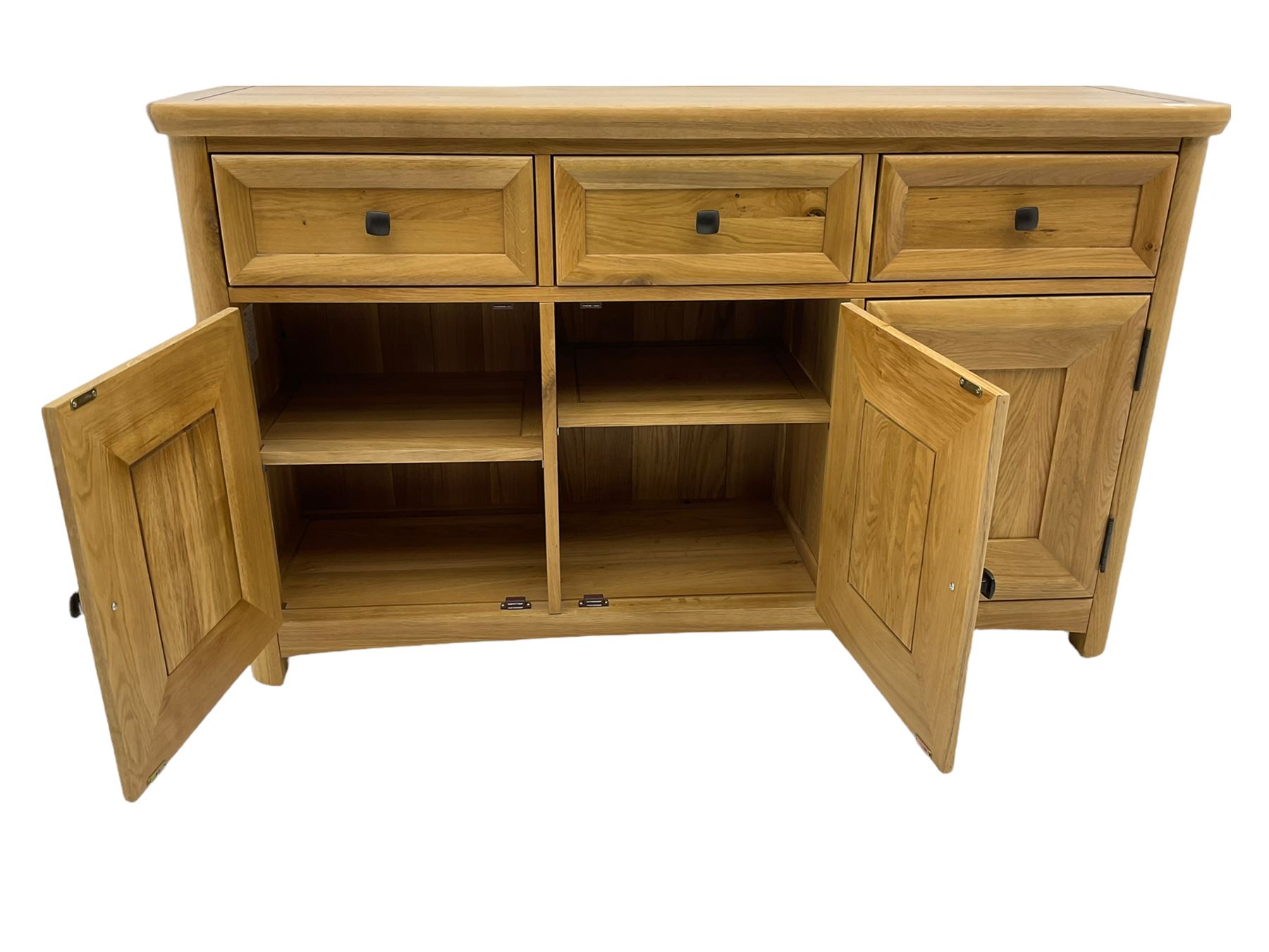 Solid light oak sideboard - Image 3 of 5