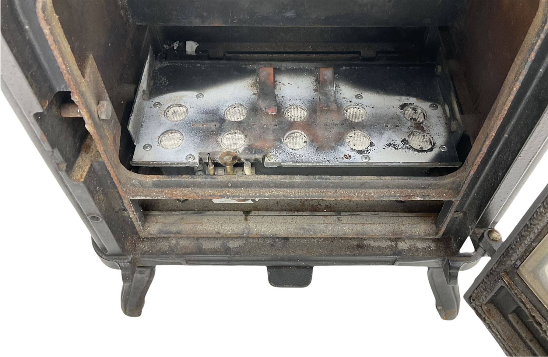 Franco-Belge 'Belfort' cast iron gas stove - Image 4 of 4