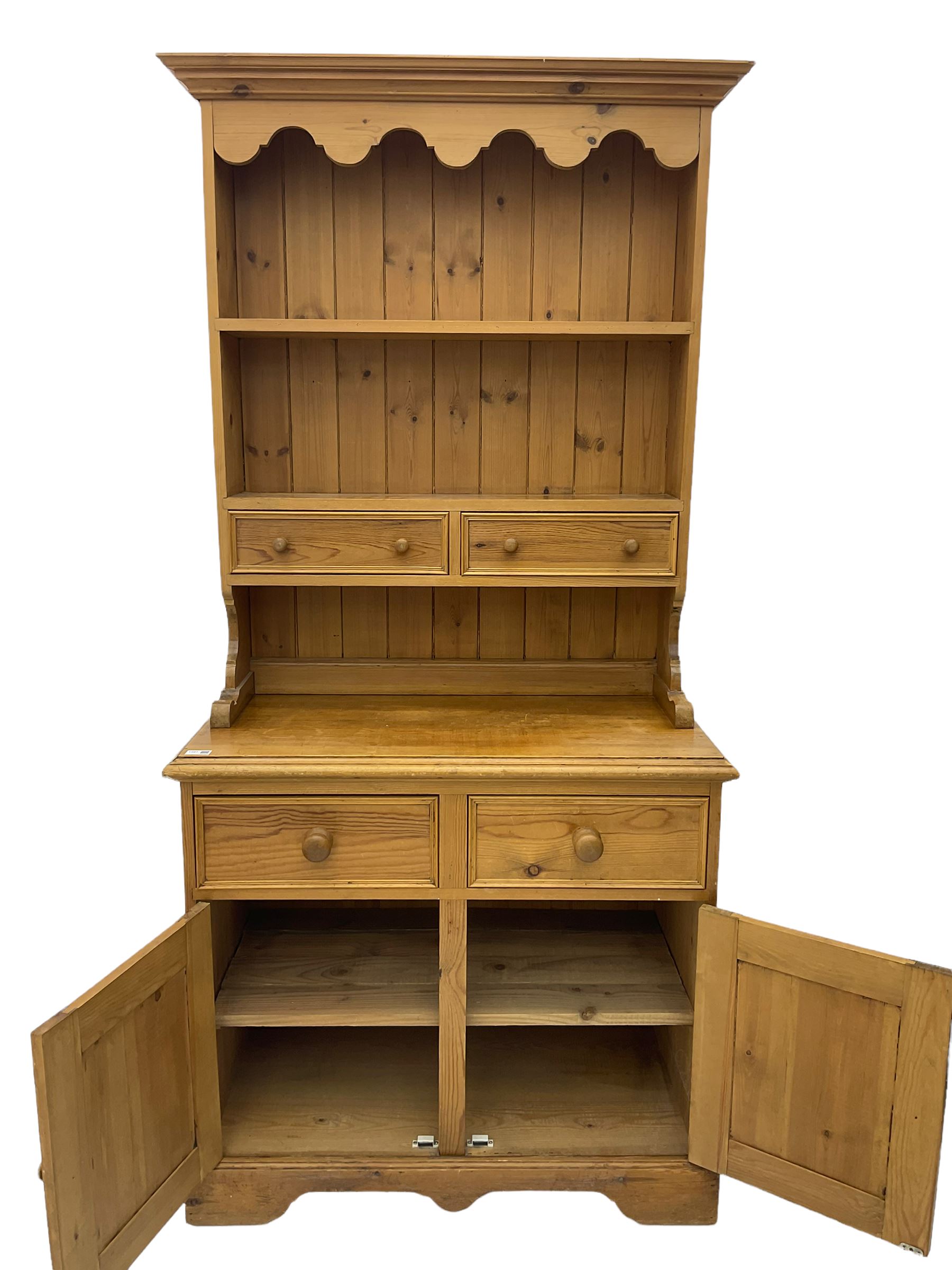 Traditional waxed pine dresser and rack - Image 6 of 6