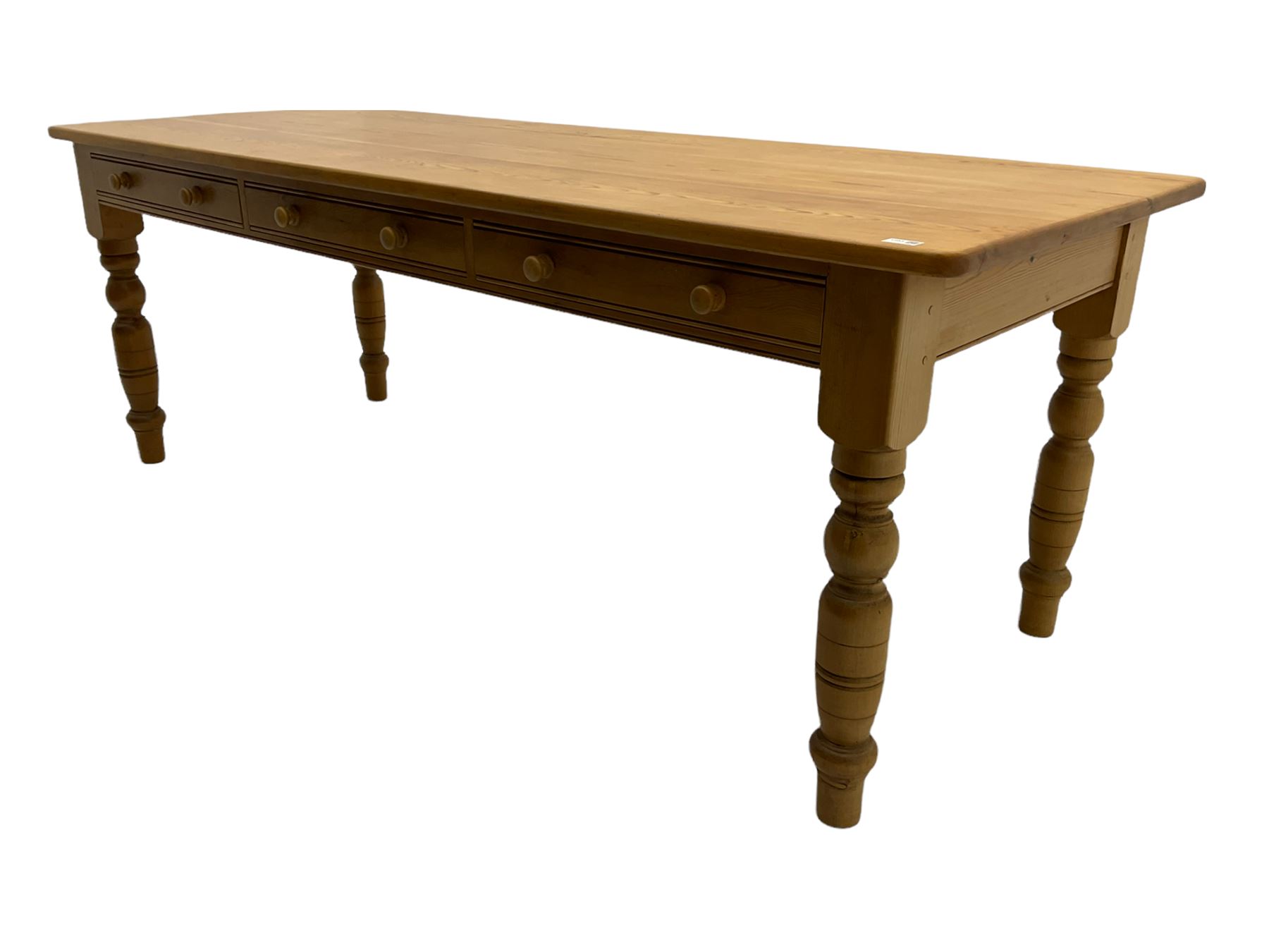 Farmhouse pine dining table - Image 4 of 4