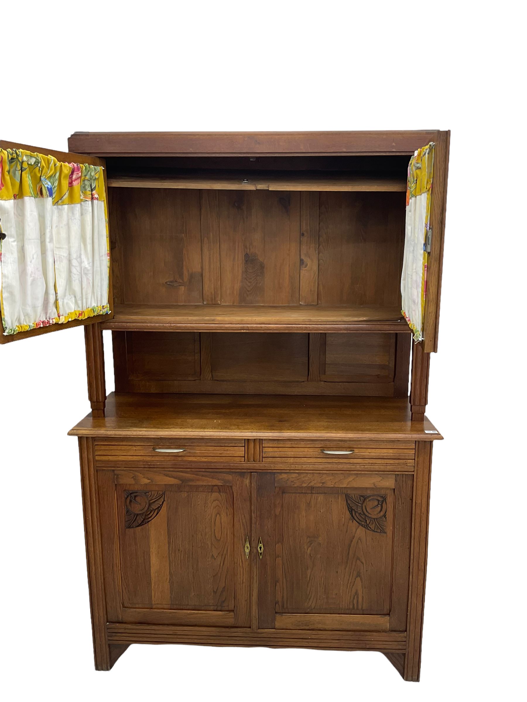 Early to mid-20th century oak dresser - Image 4 of 8