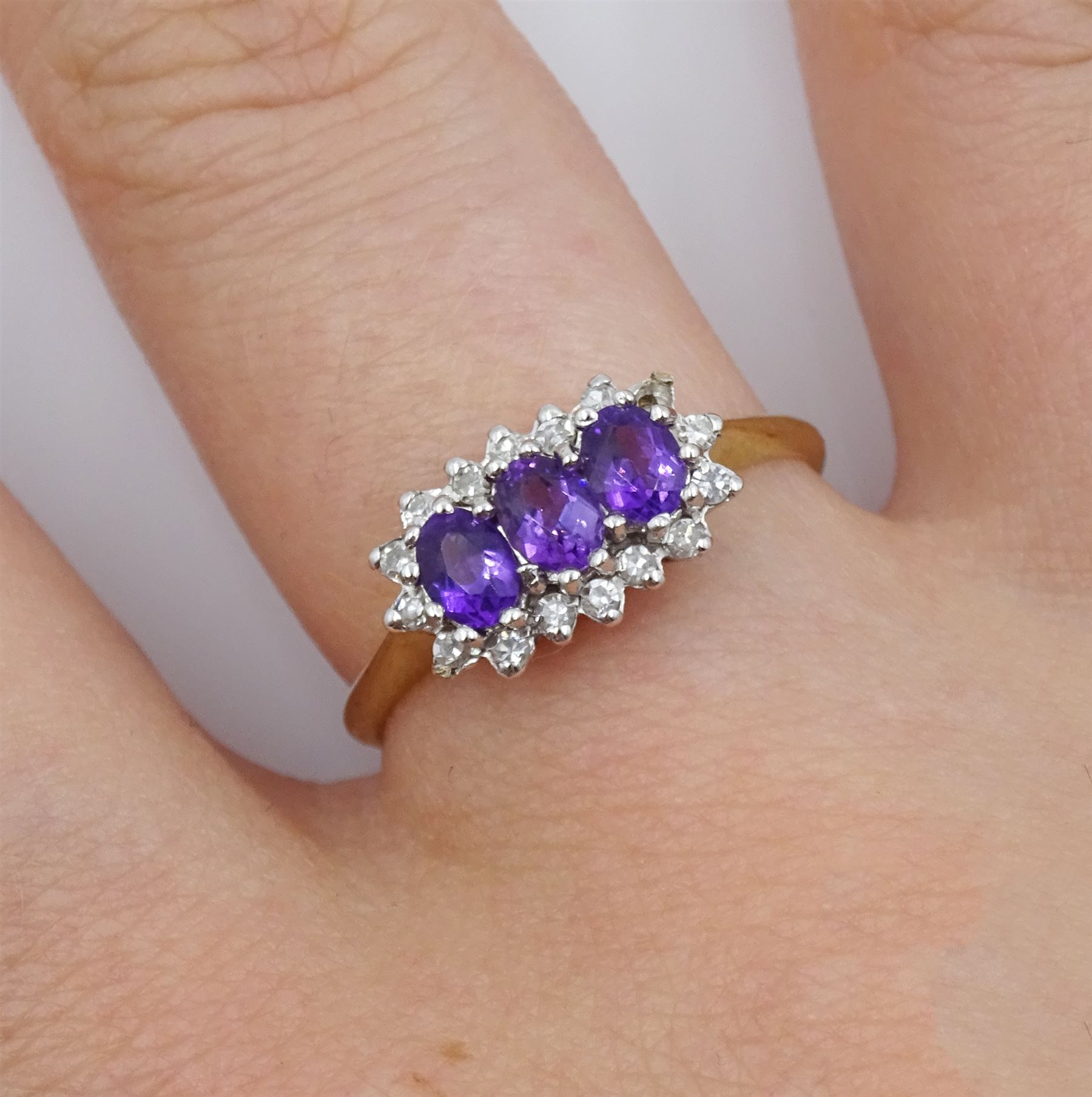9ct gold amethyst and diamond cluster ring - Image 2 of 4