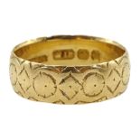 Victorian 18ct gold engraved wedding band