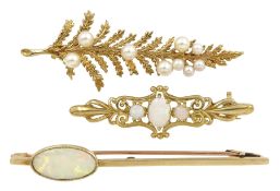 Early 20th century gold single stone opal bar brooch
